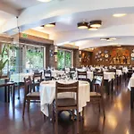 Lis Hotel 4*