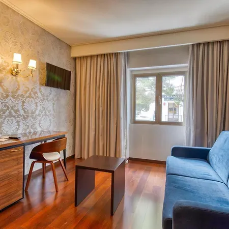 Lis Hotel 4*
