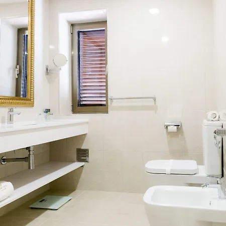 Lis Otel 4*